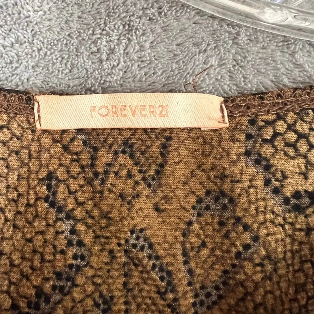 Vintage Y2K Forever 21 Top Womens S/M Cowl Neck Snake Print Flutter Sleeve